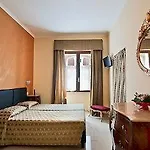 Regina Giovanna 3*